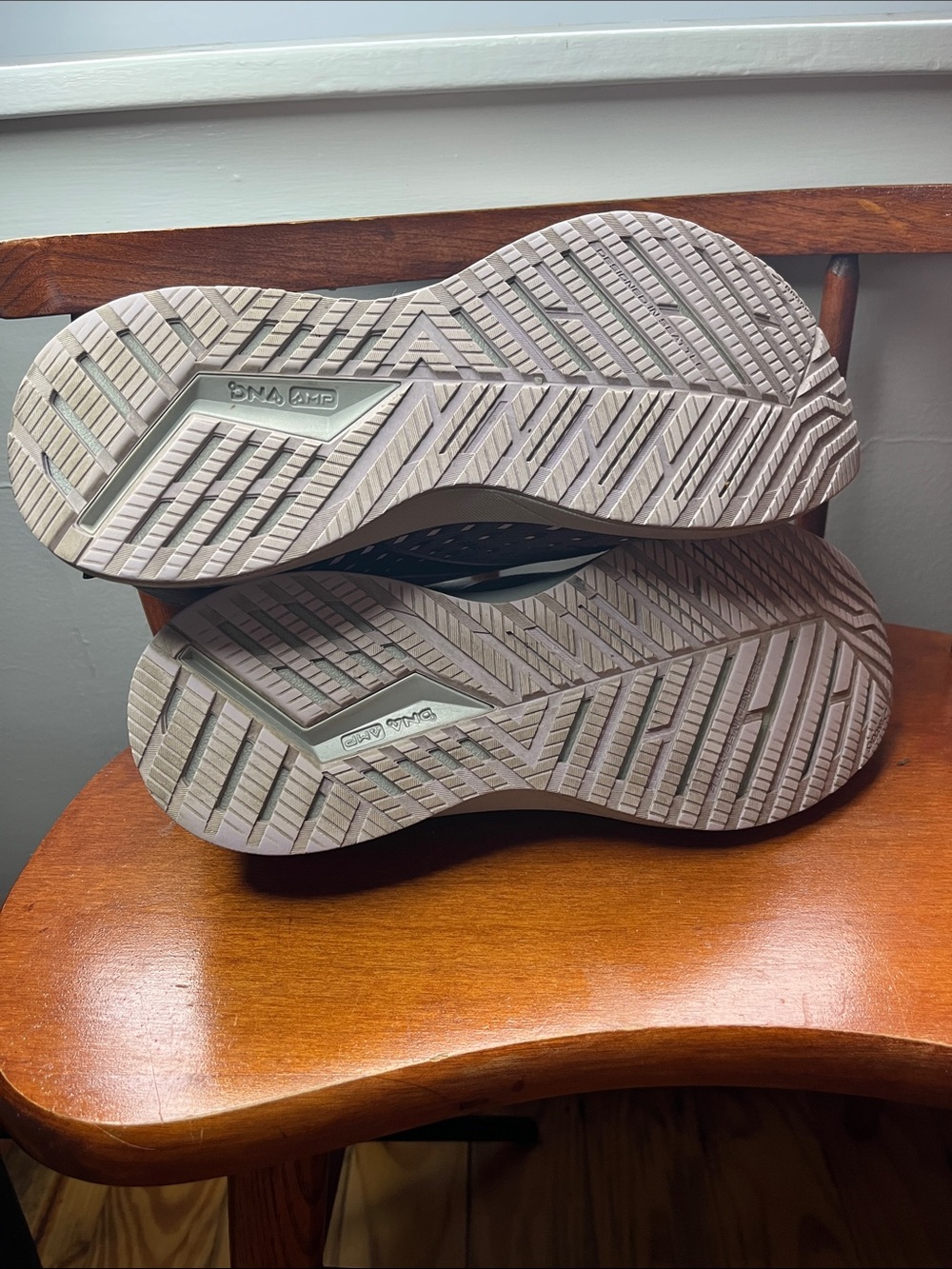 Brooks Levitate 5 Women’s Gray Running Shoes Size 11 EUC - Picture 10 of 10